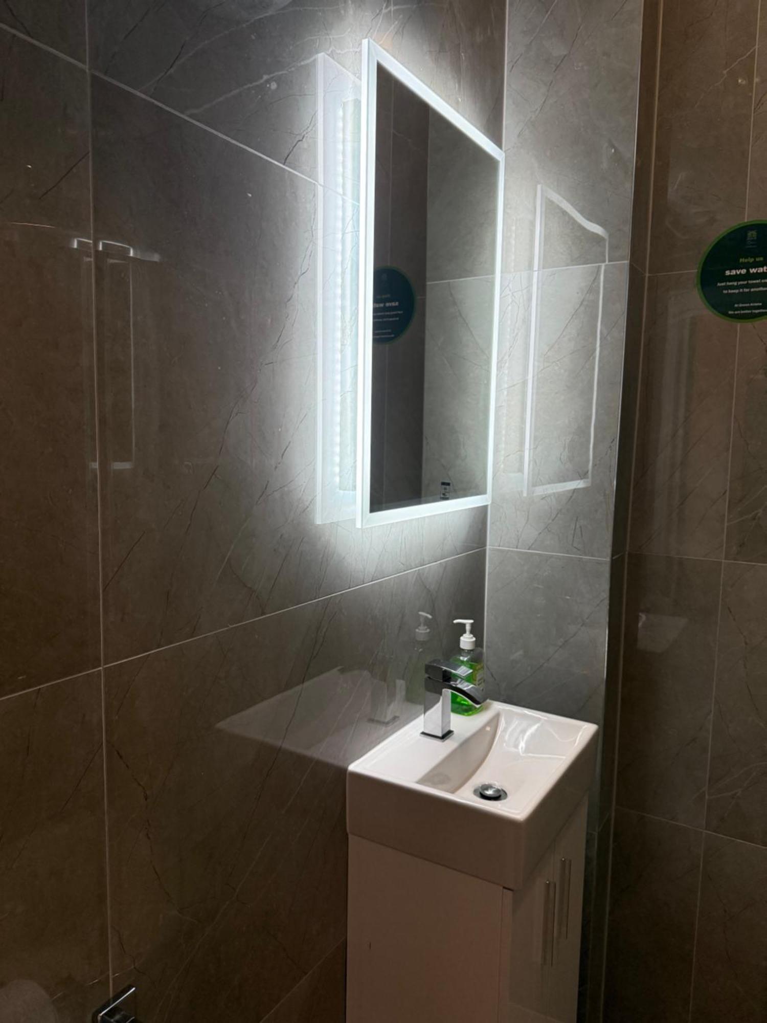 Green Ariana Hotel - Near Wembley And Central London Bagian luar foto