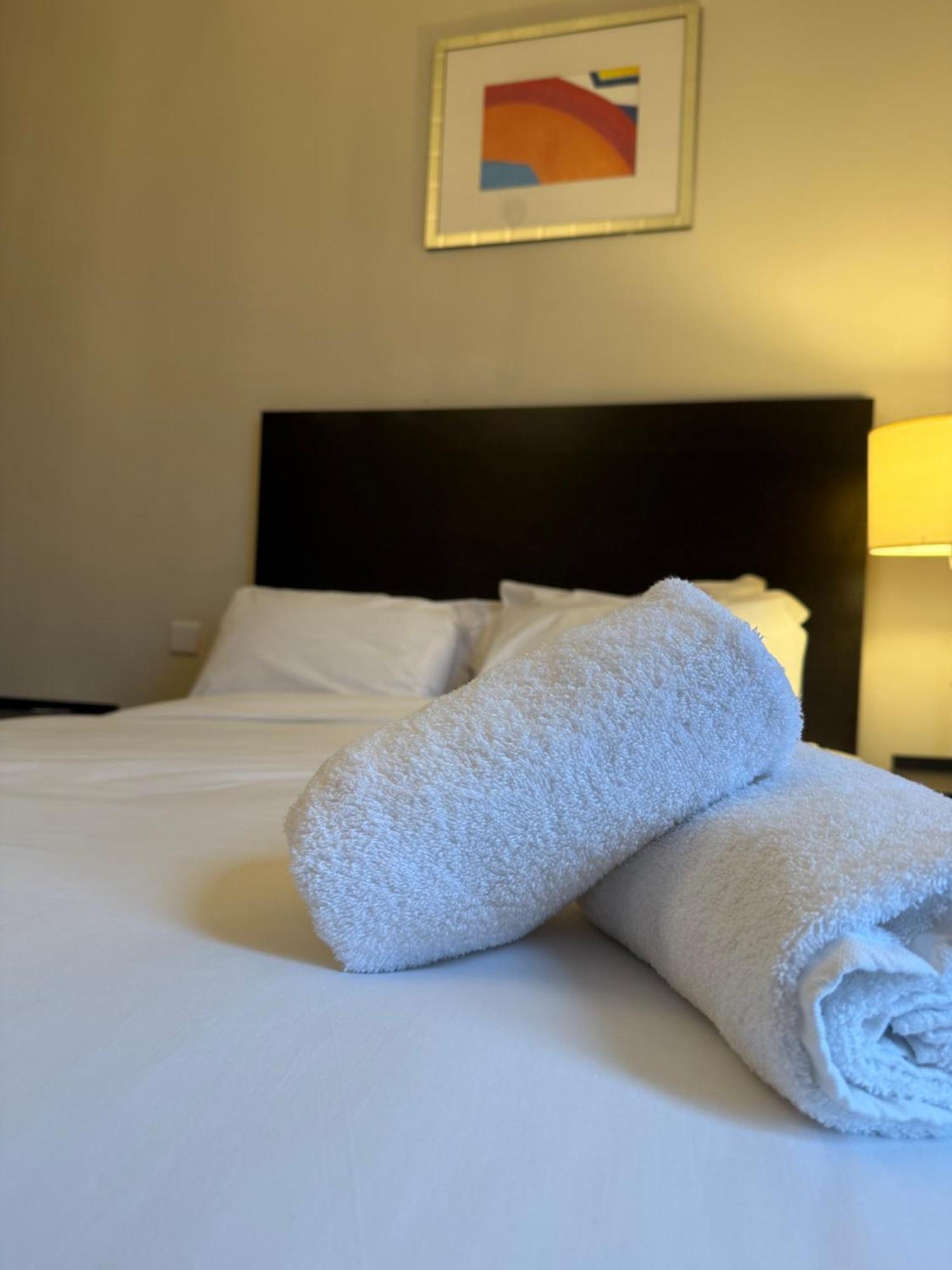 Green Ariana Hotel - Near Wembley And Central London Bagian luar foto