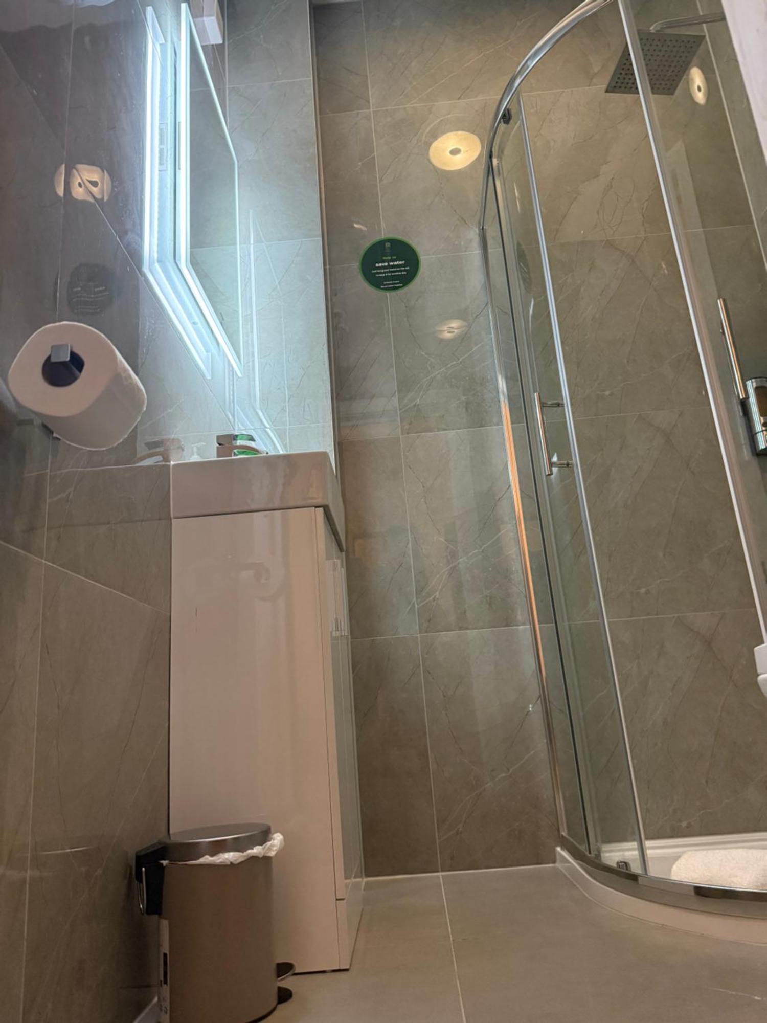 Green Ariana Hotel - Near Wembley And Central London Bagian luar foto