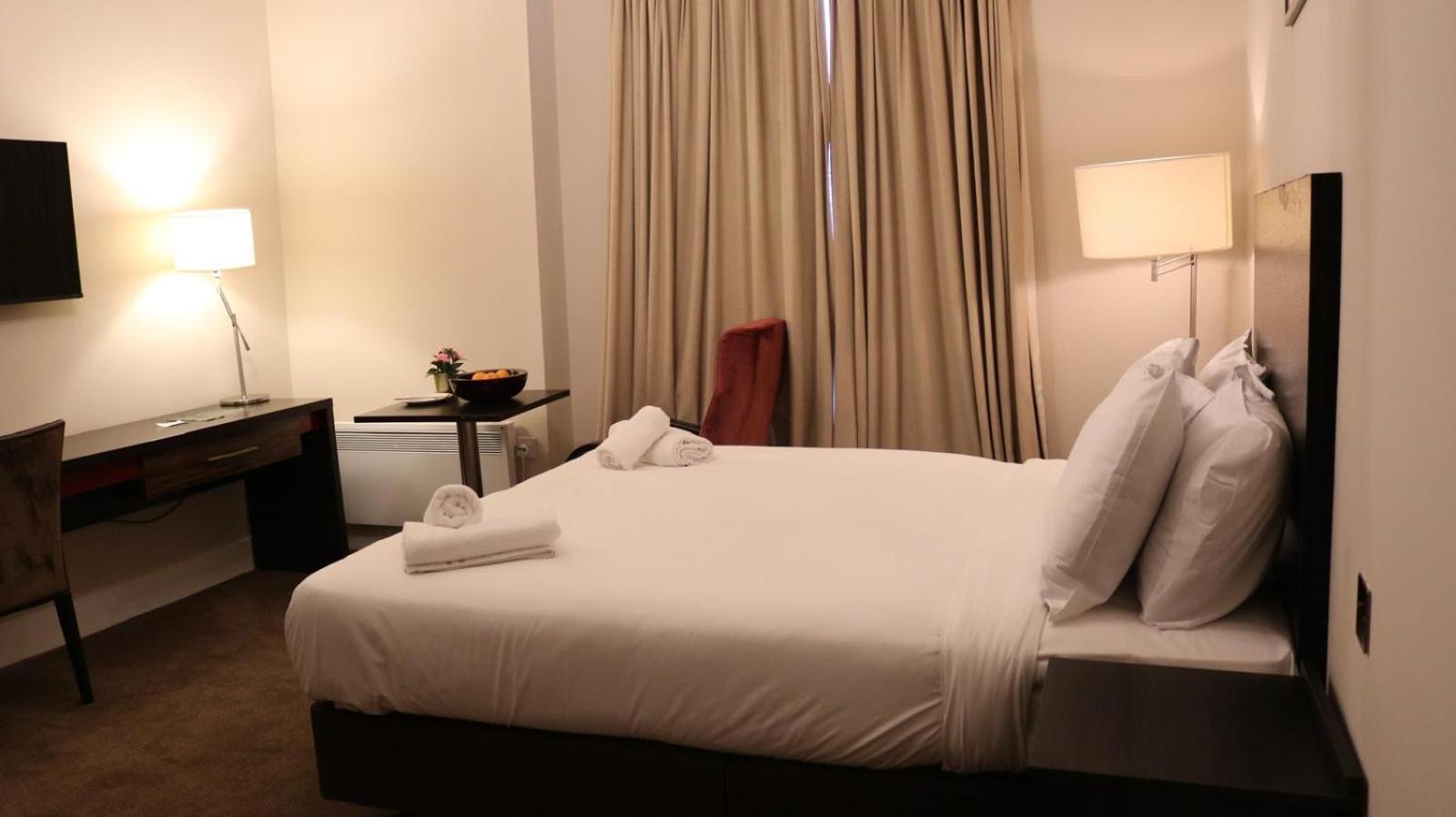 Green Ariana Hotel - Near Wembley And Central London Bagian luar foto
